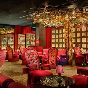 The Vagabond Club, A Tribute Portfolio Singapur